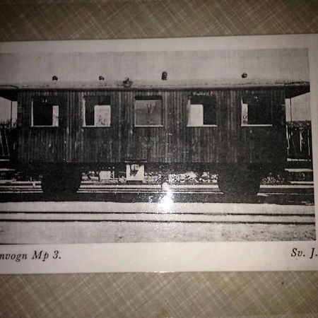 Fjordhytten. Rebuild Train Wagon From 1937. Apartamento Odense Exterior foto