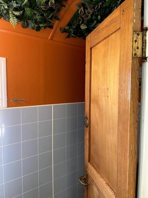 Fjordhytten. Rebuild Train Wagon From 1937. Apartamento Odense Exterior foto